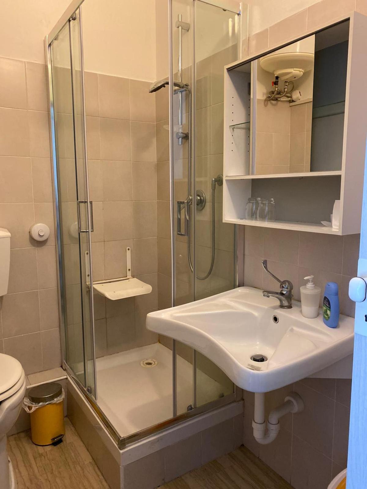 Affittacamere Metro Fiera Pero Habitación foto