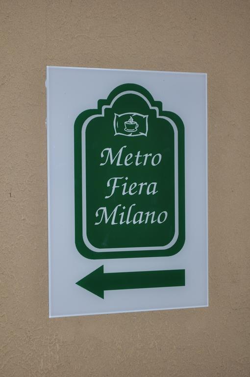 Affittacamere Metro Fiera Pero Exterior foto